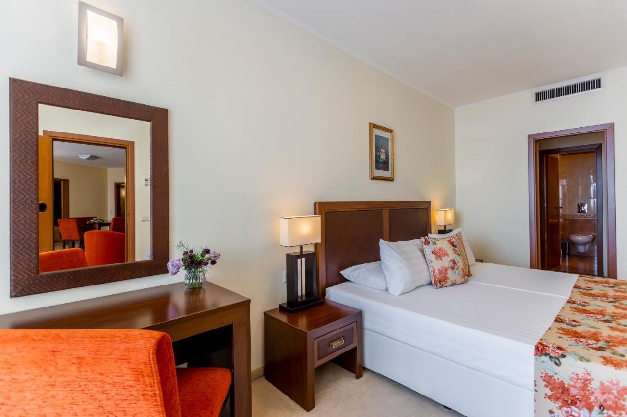 Sunset Resort Pomorie Bagian luar foto