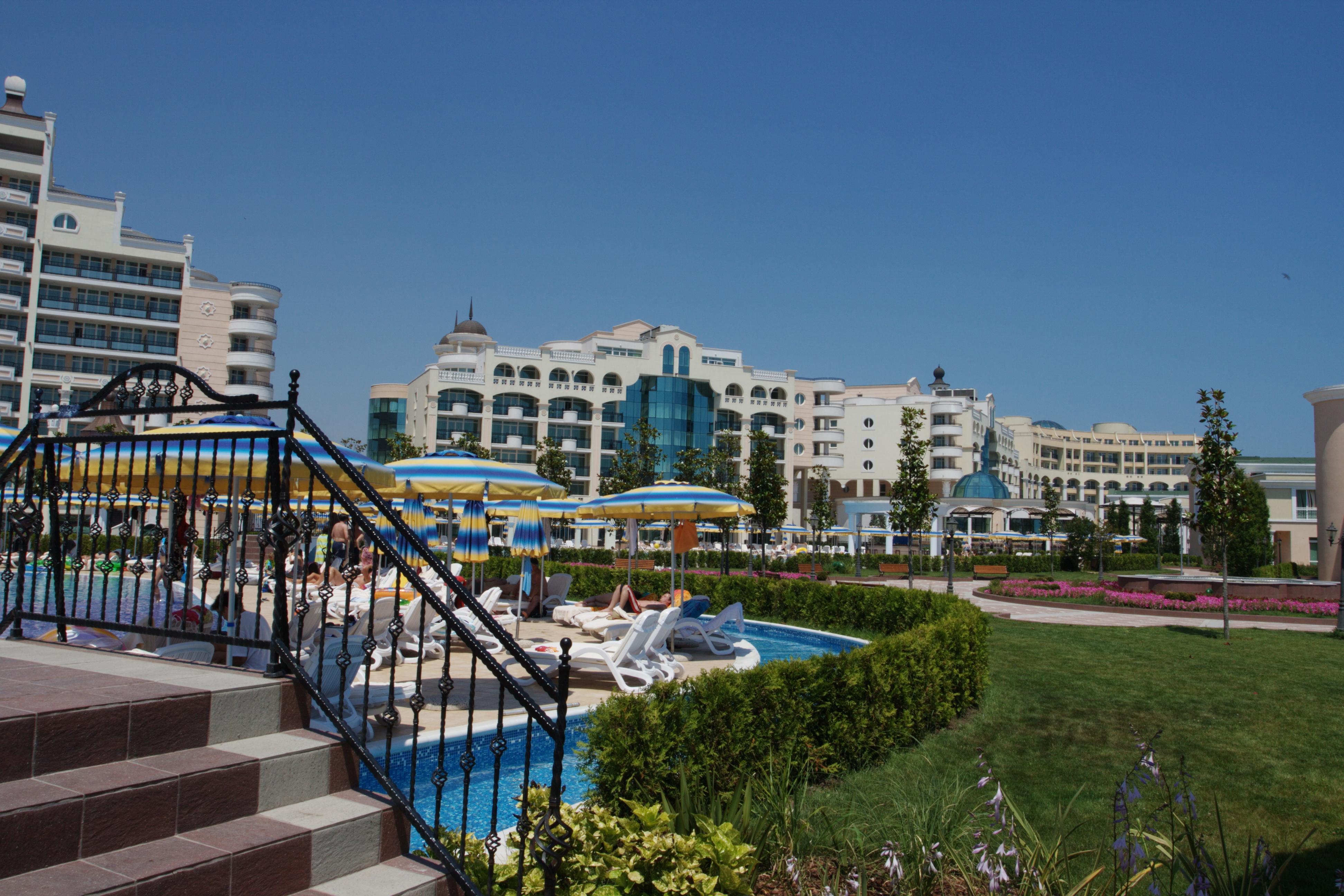 Sunset Resort Pomorie Bagian luar foto